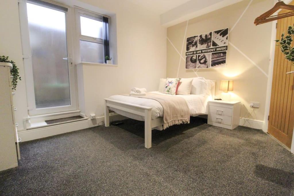 Spacious 1 Bed Apartment 1 Minute Walk From Square Nottingham Buitenkant foto