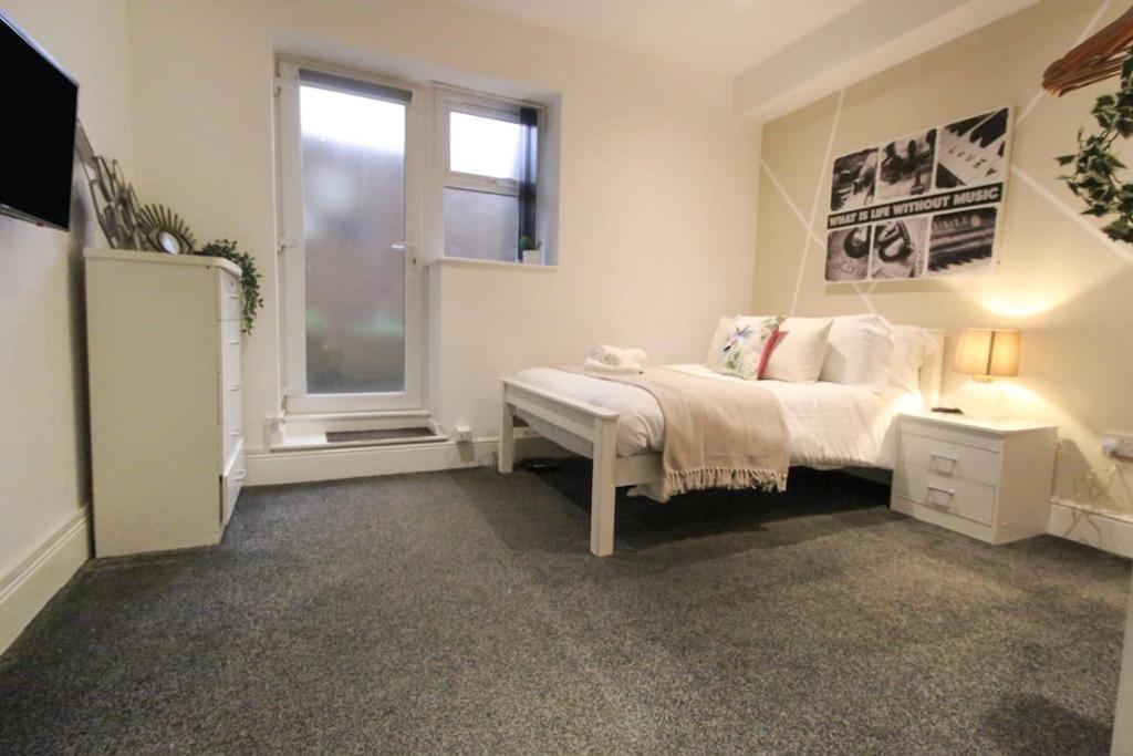 Spacious 1 Bed Apartment 1 Minute Walk From Square Nottingham Buitenkant foto