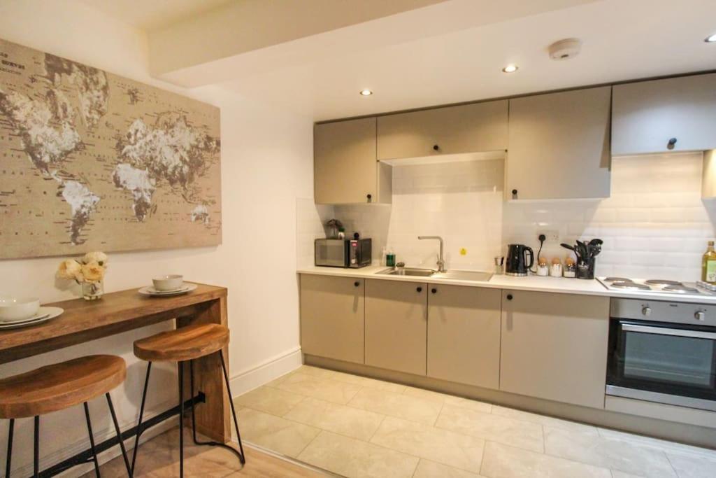 Spacious 1 Bed Apartment 1 Minute Walk From Square Nottingham Buitenkant foto