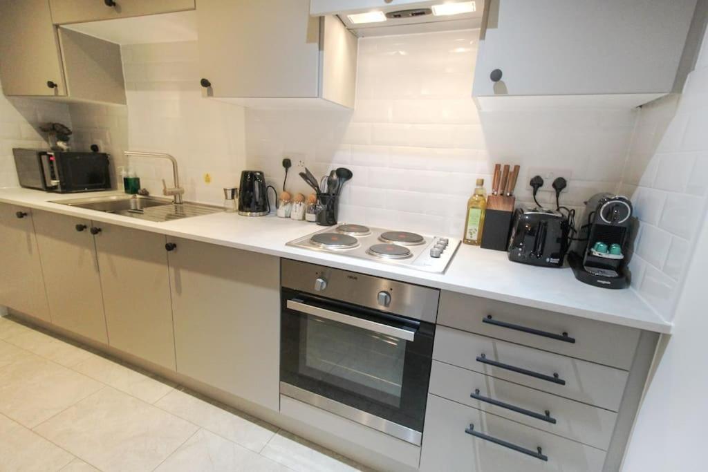 Spacious 1 Bed Apartment 1 Minute Walk From Square Nottingham Buitenkant foto
